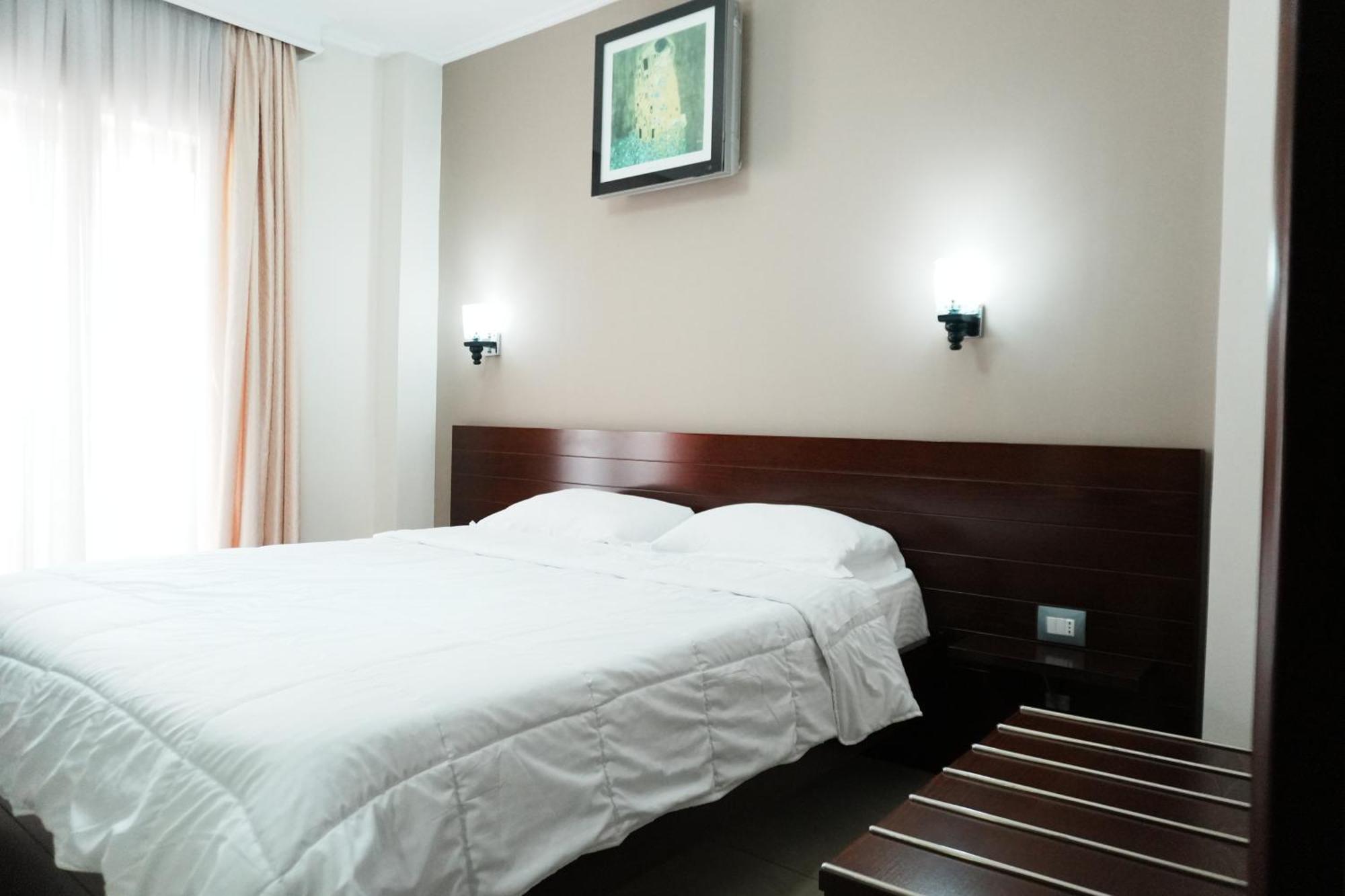 Hotel Mediterrane Sarandë Exteriér fotografie