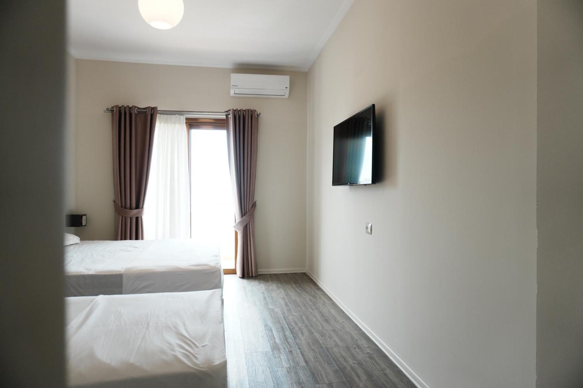 Hotel Mediterrane Sarandë Exteriér fotografie