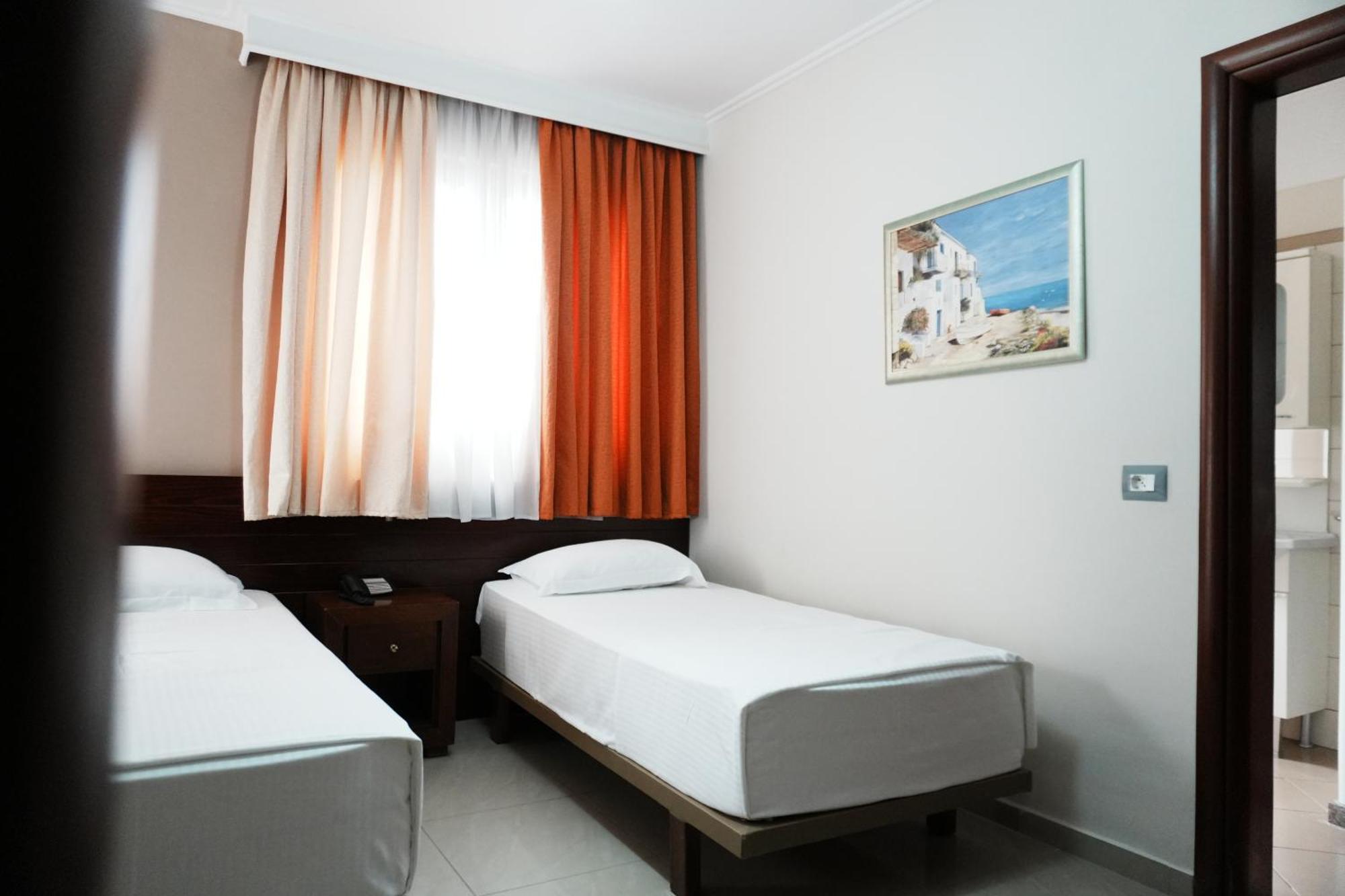 Hotel Mediterrane Sarandë Exteriér fotografie