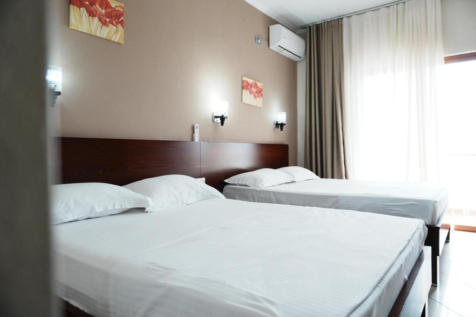 Hotel Mediterrane Sarandë Exteriér fotografie