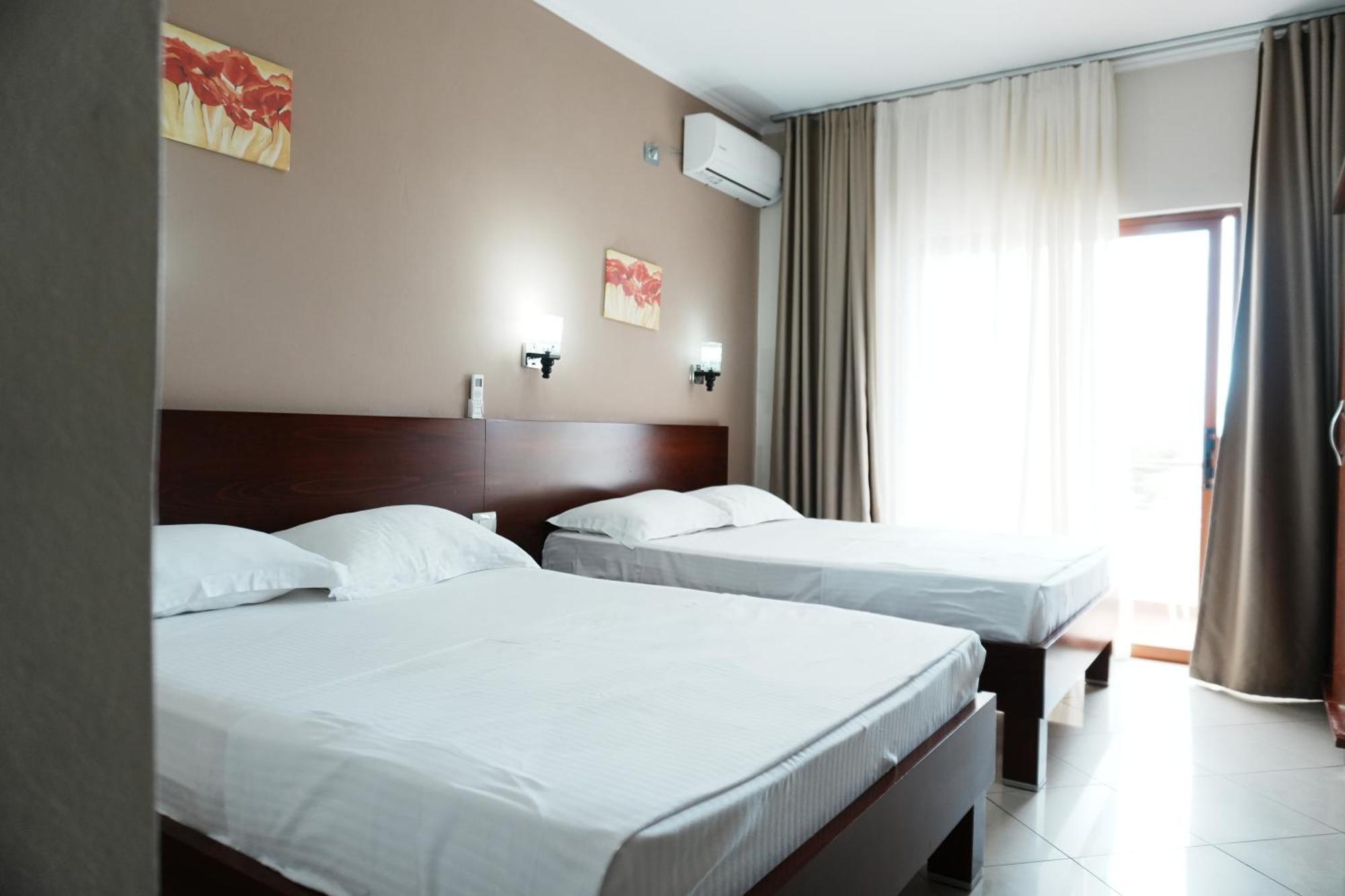 Hotel Mediterrane Sarandë Exteriér fotografie