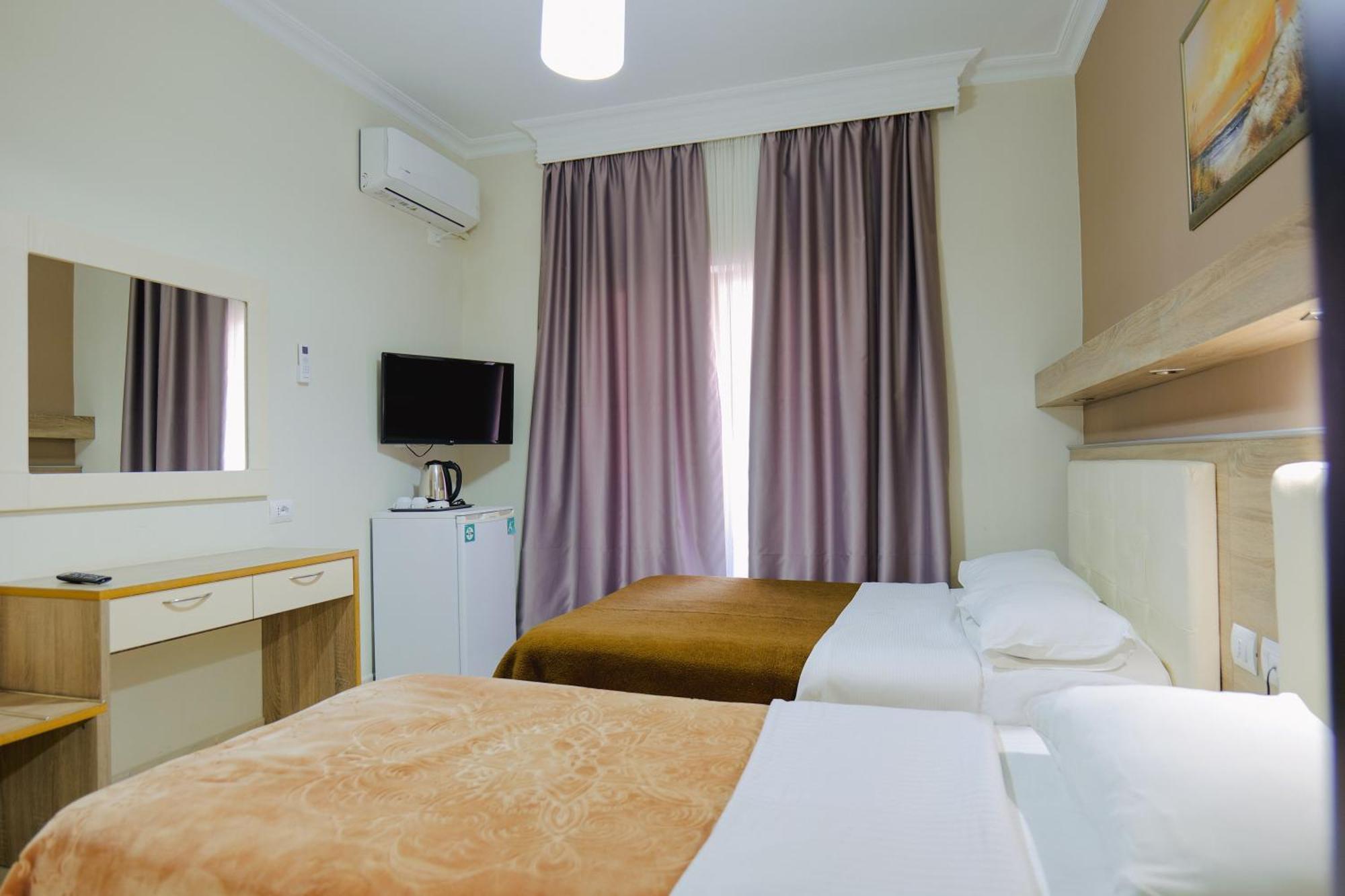 Hotel Mediterrane Sarandë Exteriér fotografie