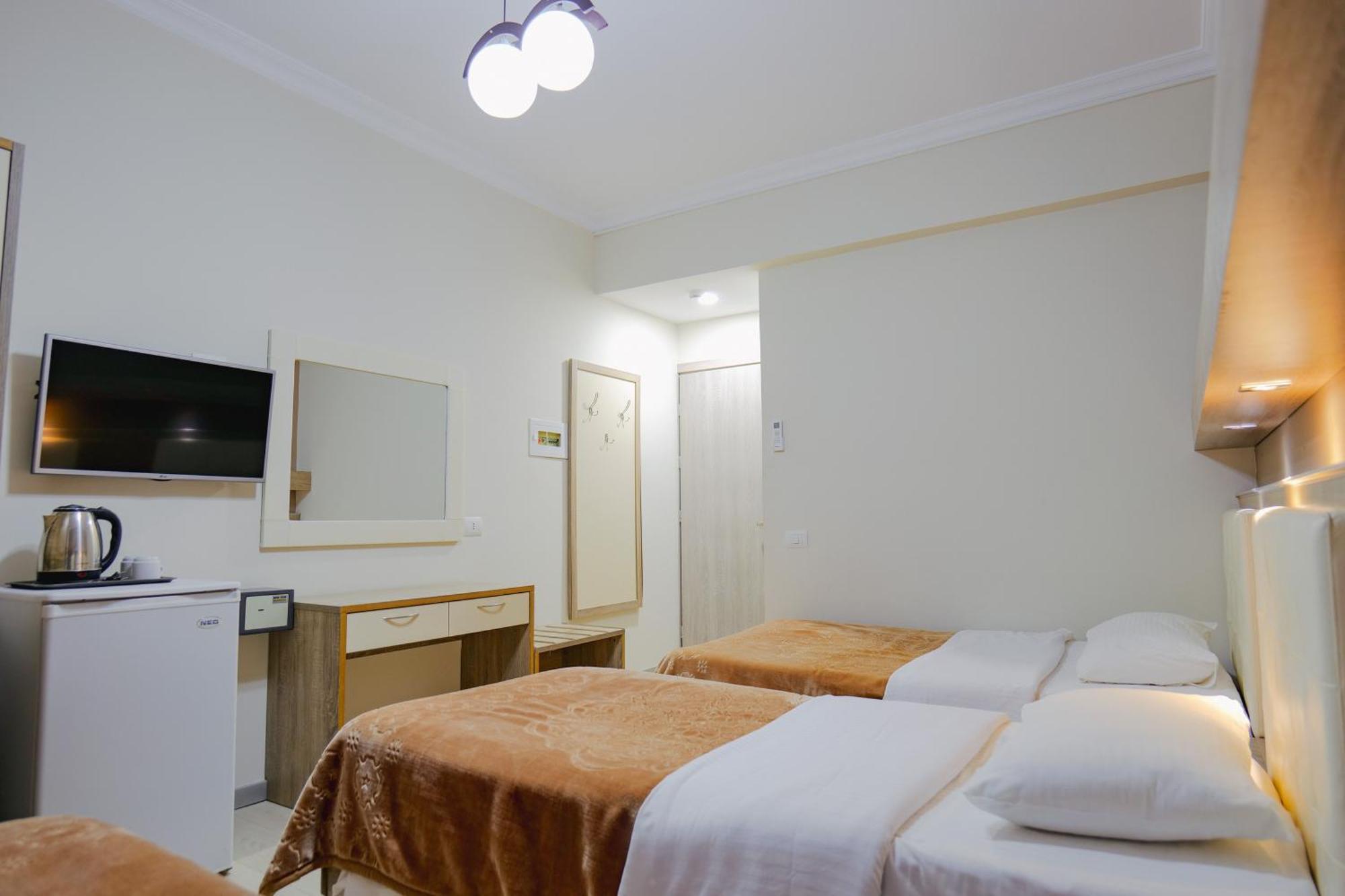 Hotel Mediterrane Sarandë Exteriér fotografie